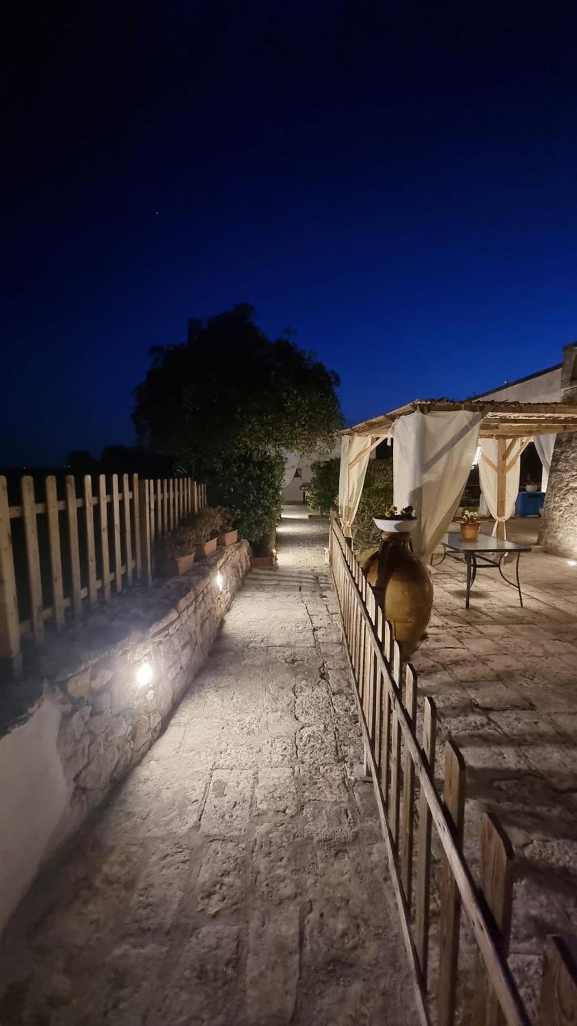 Valle D'Itria Trulli E Alcova Mikael Cisternino Exterior foto