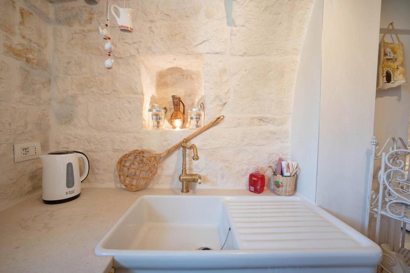 Valle D'Itria Trulli E Alcova Mikael Cisternino Exterior foto